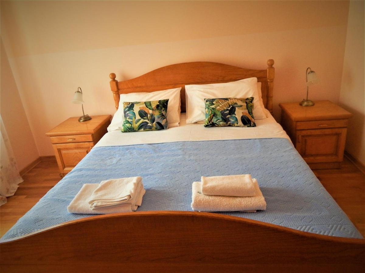Vila Teodora Sveti Stefan Luaran gambar