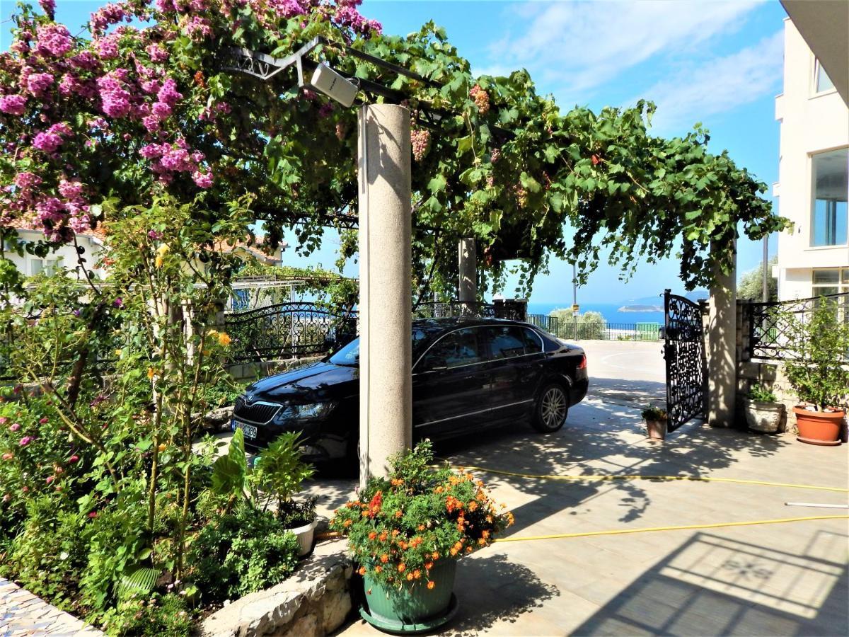 Vila Teodora Sveti Stefan Luaran gambar