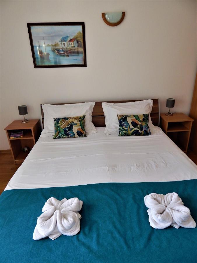 Vila Teodora Sveti Stefan Luaran gambar