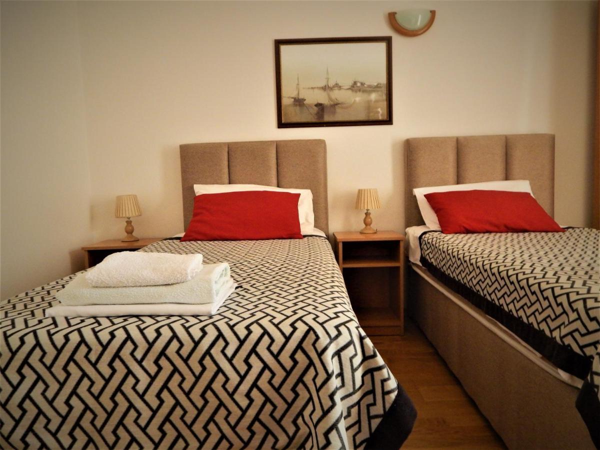 Vila Teodora Sveti Stefan Luaran gambar