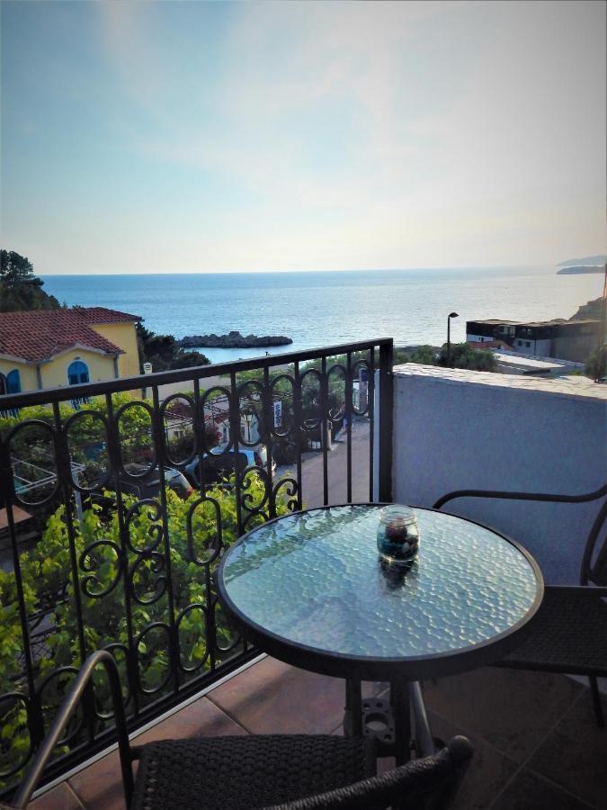 Vila Teodora Sveti Stefan Luaran gambar