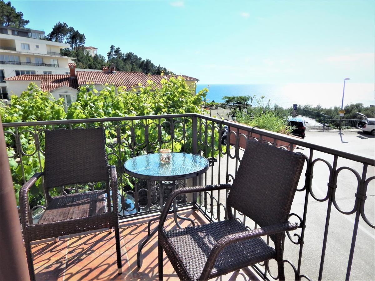 Vila Teodora Sveti Stefan Luaran gambar