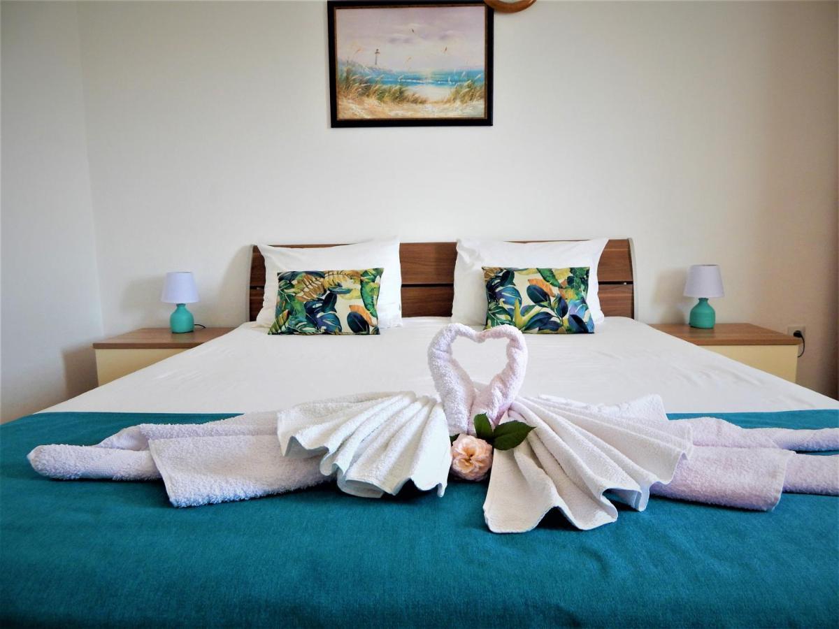Vila Teodora Sveti Stefan Luaran gambar